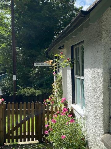 Cobbler'S Cottage At Kindrochet, Strathtay Pitlochry Exterior photo